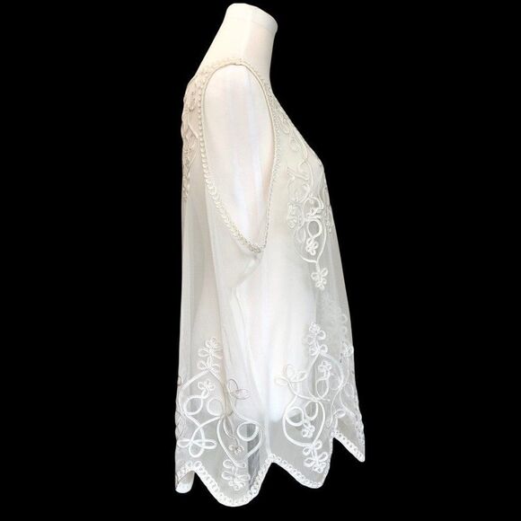 Torrid Sheer Cream Tank - Sleeveless Top - Scalloped Bottom Edge - Sz 2 - Picture 5 of 11